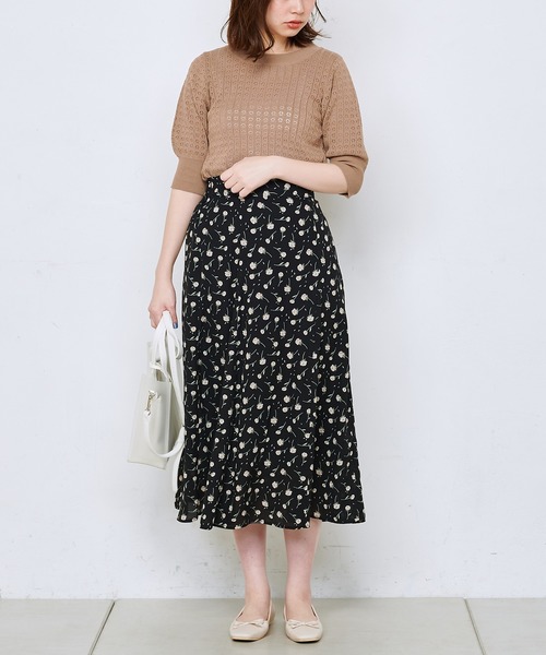 natural couture(ナチュラルクチュール)の「レトロ小花三角マチスカート(スカート・レディース・ブラック/サックスブルー/アイボリー・FREE)」の13枚目の写真