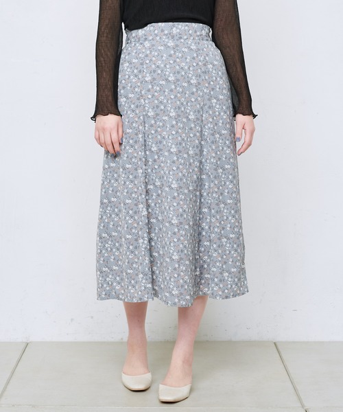 natural couture(ナチュラルクチュール)の「レトロ小花三角マチスカート(スカート・レディース・ブラック/サックスブルー/アイボリー・FREE)」の14枚目の写真