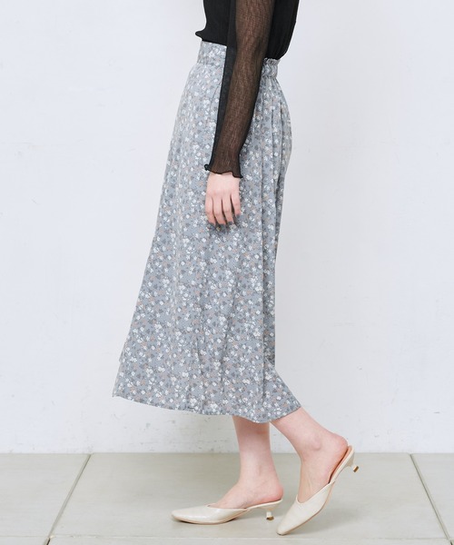 natural couture(ナチュラルクチュール)の「レトロ小花三角マチスカート(スカート・レディース・ブラック/サックスブルー/アイボリー・FREE)」の16枚目の写真