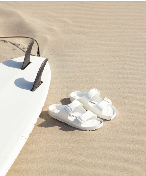 BIRKENSTOCK(ビルケンシュトック)の「ビルケンシュトック BIRKENSTOCK ARIZONA EVA(サンダル・メンズ・ホワイト・24.5cm/26.5cm/23.0cm/24.0cm/27.0cm/25.0cm/26.0cm)」の4枚目の写真