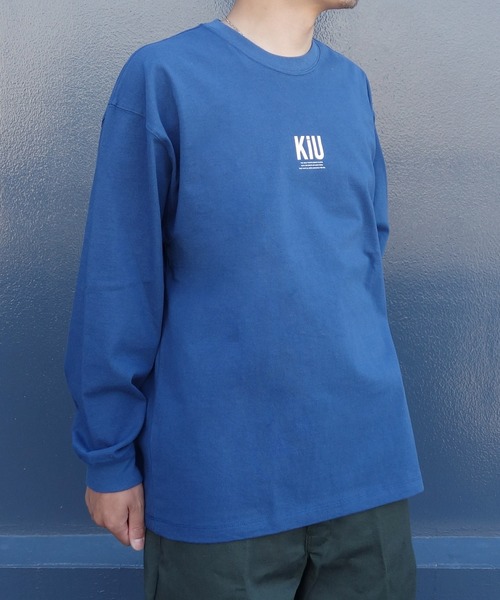 KiU(キウ)の「ベーシック ロング Tシャツ / LIMITED(Tシャツ/カットソー・メンズ・ブラック/ネイビー/オフホワイト/グリーン・X-LARGE/MEDIUM/LARGE/SMALL)」の4枚目の写真
