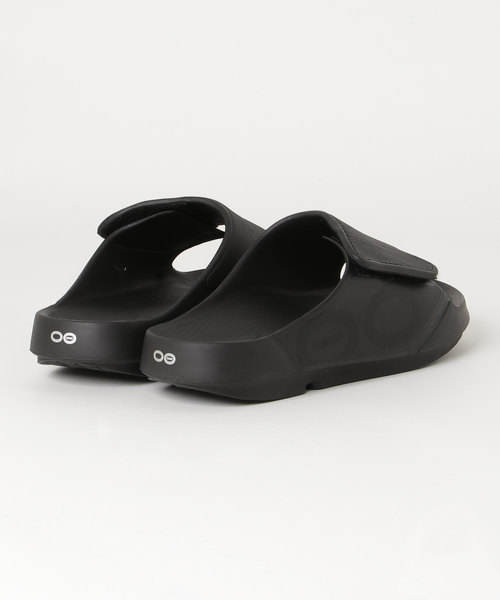 SHIPS any（シップス エニィ）の「OOFOS:*OOahh Sport Flex（サンダル・メンズ・ブラック・27/28/26）」の2枚目の写真
