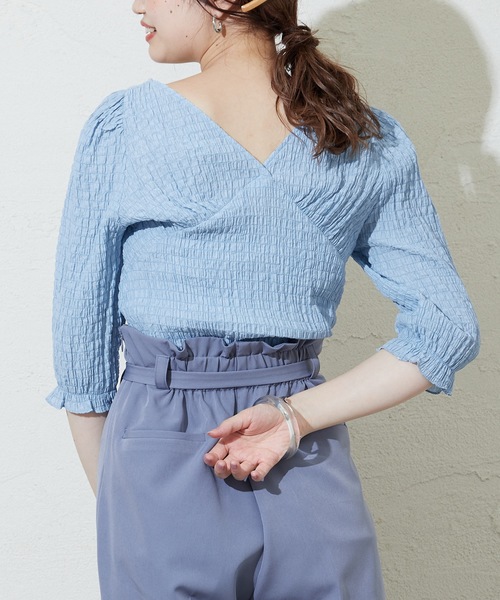 mystic（ミスティック）の「シャーリングパフブラウス（シャツ/ブラウス・レディース・ブルー/ベージュ/ブラック/オフホワイト・FREE）」の4枚目の写真