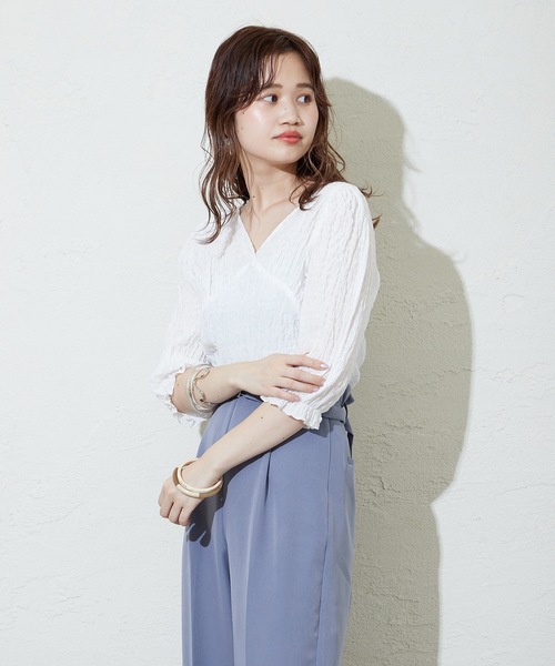 mystic（ミスティック）の「シャーリングパフブラウス（シャツ/ブラウス・レディース・ブルー/ベージュ/ブラック/オフホワイト・FREE）」の7枚目の写真