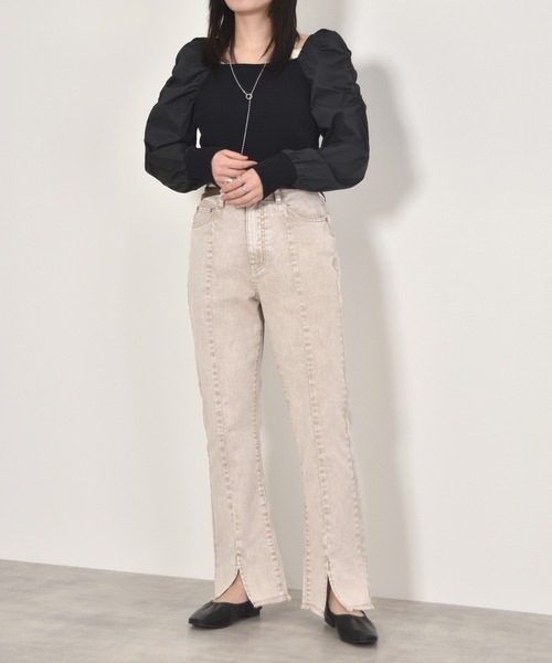 w closet（ダブルクローゼット）の「裾スリットフレアパンツ（デニムパンツ・レディース・ライトベージュ/ブルー/ケミカルウォッシュ/ラベンダー・FREE）」の12枚目の写真