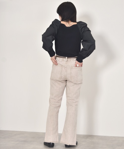 w closet（ダブルクローゼット）の「裾スリットフレアパンツ（デニムパンツ・レディース・ライトベージュ/ブルー/ケミカルウォッシュ/ラベンダー・FREE）」の13枚目の写真