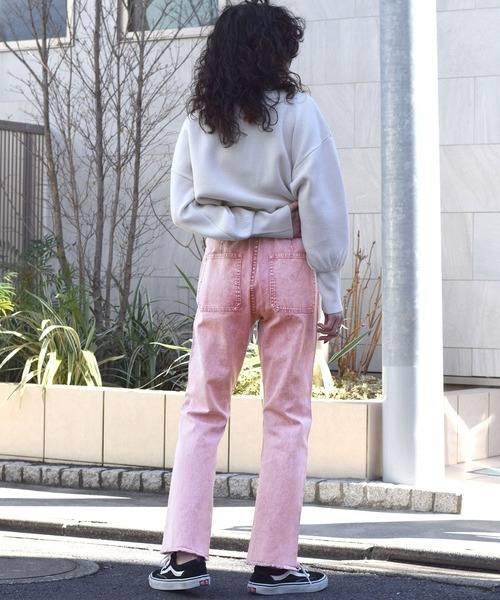 w closet（ダブルクローゼット）の「裾スリットフレアパンツ（デニムパンツ・レディース・ライトベージュ/ブルー/ケミカルウォッシュ/ラベンダー・FREE）」の14枚目の写真