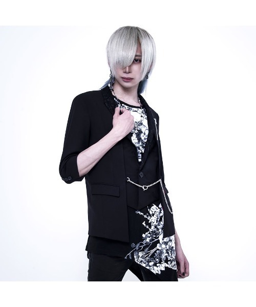 CIVARIZE(シヴァーライズ)の「『CIVARIZE』フレア袖変形アシメTシャツ(Tシャツ/カットソー・メンズ・ホワイト/ブラック・FREE)」の3枚目の写真