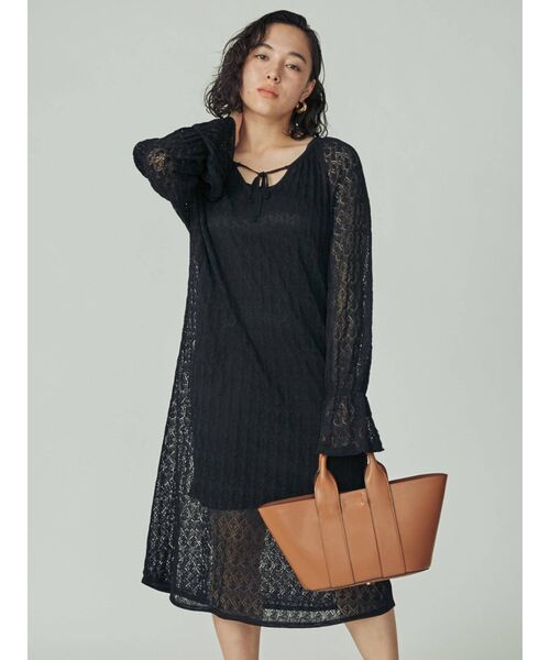 THE DAYZ TOKYO（ザデイズトーキョー）の「【THE DAYZ TOKYO】透かし編みニットワンピース（ワンピース・レディース・ブラック/ブラウン・FREE）」の2枚目の写真