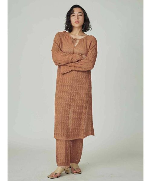 THE DAYZ TOKYO（ザデイズトーキョー）の「【THE DAYZ TOKYO】透かし編みニットワンピース（ワンピース・レディース・ブラック/ブラウン・FREE）」の4枚目の写真