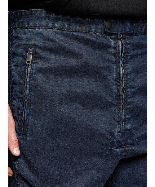 DIESEL(ディーゼル)の「SS21 メンズ デニムパンツ ジョグジーンズ(デニムパンツ・メンズ・インディゴブルー・26inch/30inch/28inch/34inch/32inch)」の2枚目の写真