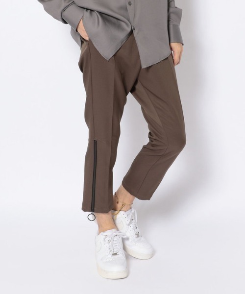 liberum（リベルム）の「LIBERUM(リベルム)(LIBERUM)」リングジップクロップドパンツ（その他パンツ・メンズ・ブラック/グレー・SMALL）」の2枚目の写真