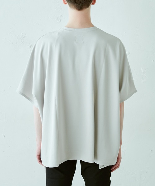 Lui's（ルイス）の「ポケット付ポンチョTシャツ（Tシャツ/カットソー・メンズ・ホワイト/オリーブ/ブラック・FREE）」の5枚目の写真