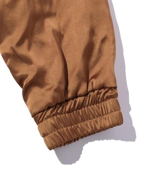 R.M GANG(アールエムギャングレベルモダニストギャング)の「<R.M GANG> SATIN BLOUSON/アウター(ブルゾン・メンズ・ブラック/ベージュ・FREE)」の6枚目の写真