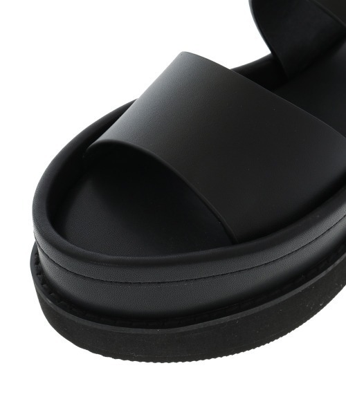 CLANE(クラネ)の「BULKY SOLE SANDAL(サンダル・レディース・ブラック/キャメル・38/37/36)」の10枚目の写真