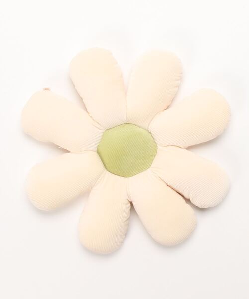 aimoha（アイモハ）の「ふかふかモチモチフラワークッション（クッション/クッションカバー・レディース・ホワイト×イエロー/ホワイト×グリーン/レッド系その他/ホワイト×レッド/イエロー系その他/グリーン系その他・FREE）」の4枚目の写真
