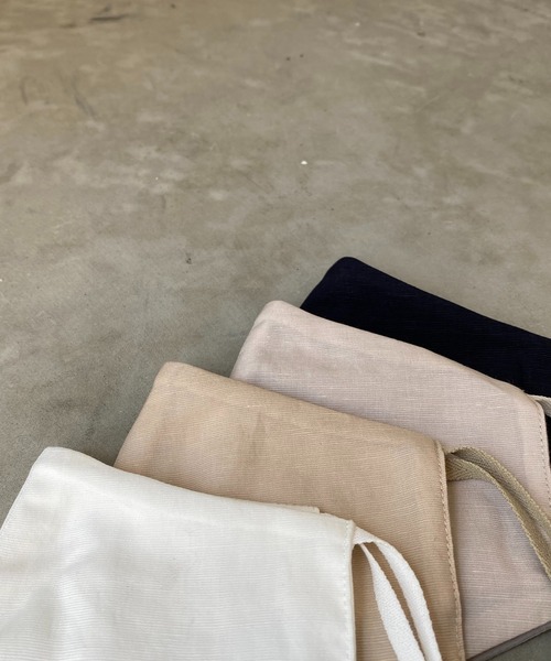 CAPRICIEUX LE'MAGE（カプリシューレマージュ）の「うるおいリボンマスク（マスク・レディース・ホワイト/ベージュ/ネイビー/グレイッシュベージュ・FREE）」の21枚目の写真