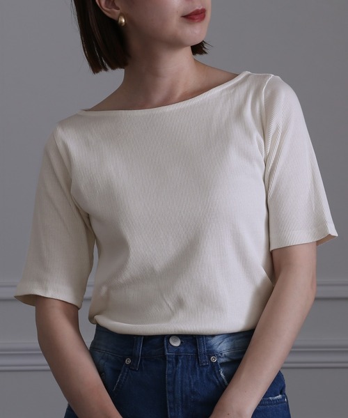 ElegChic（エレグシック）の「ボートネックコットンリブTシャツ（Tシャツ/カットソー・レディース・ブラック/ベージュ/オフホワイト・4L/L/XL/XXL/M）」の2枚目の写真