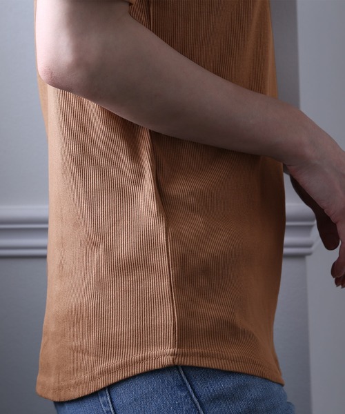 ElegChic（エレグシック）の「ボートネックコットンリブTシャツ（Tシャツ/カットソー・レディース・ブラック/ベージュ/オフホワイト・4L/L/XL/XXL/M）」の18枚目の写真