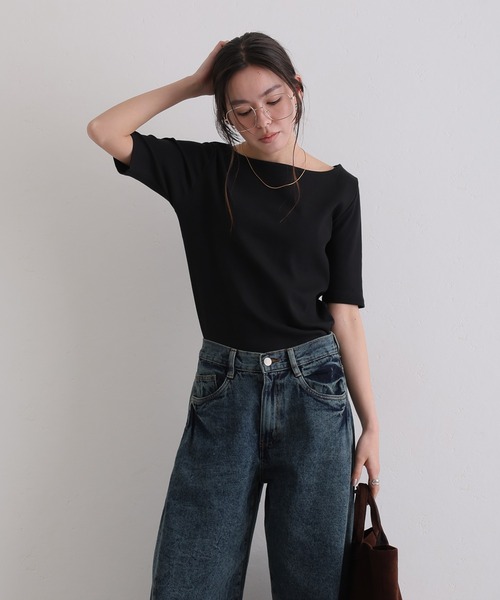 ElegChic(エレグシック)の「ボートネックコットンリブTシャツ(Tシャツ/カットソー・レディース・ブラック/ベージュ/オフホワイト・4L/L/XL/XXL/M)」の5枚目の写真