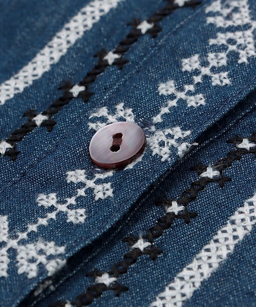 チチカカ（チチカカ）の「キカ刺繍プルオーバー（シャツ/ブラウス・レディース・カーキ/オレンジ/ブルー・FREE）」の12枚目の写真