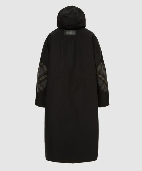 JW Anderson（ジェイダブリューアンダーソン）の「LONG PARKA（その他アウター・メンズ・カーキ/ブラック系その他・46/48）」の3枚目の写真