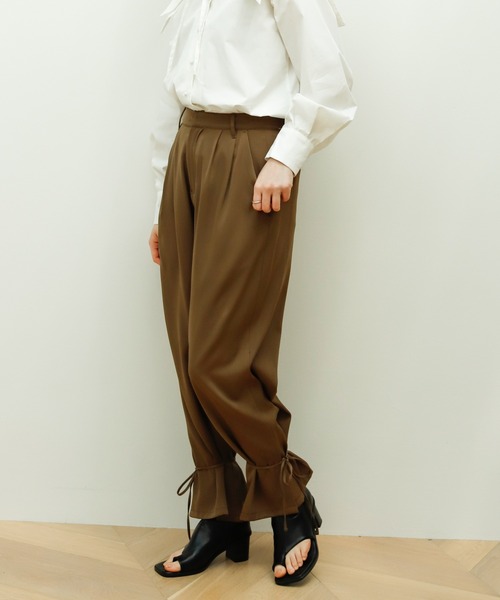 Birthday room(バースデイルーム)の「裾リボン2WAYパンツ(その他パンツ・レディース・ブラック/カーキ/オレンジ/ナチュラル・FREE)」の1枚目の写真