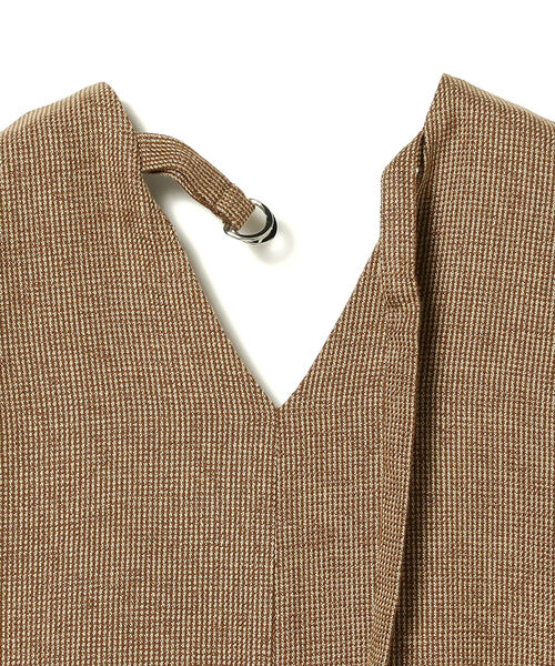 Ray BEAMS（レイビームス）の「Ray BEAMS / Vネック バック ベルト ベスト（ベスト・レディース・ブラック/ブラウン・ONE SIZE）」の20枚目の写真