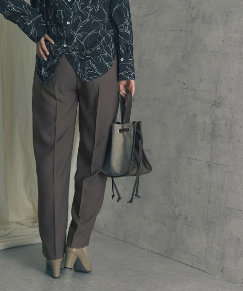 URBAN RESEARCH ROSSO（アーバンリサーチロッソ）の「カラーセンタープレスパンツ（その他パンツ・レディース・チャコールグレー/グリーン系その他/ピンク系その他・38/36）」の16枚目の写真