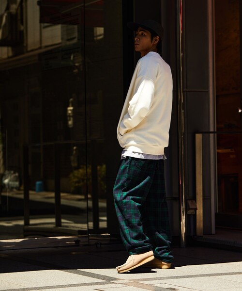 FREAK'S STORE（フリークスストア）の「【ワッペン付属】タックテーパード イージーパンツ/コーデュロイ/チノ（チノパンツ・メンズ・レオパード/その他15/ゴールド/ライトグレー/インディゴブルー/その他9/オフホワイト/ナチュラル/ネイビー/ブラウン/ダークブラウン/オリーブ/チャコールグレー/キャメル/ブラック/ベージュ/グレー・SMALL/MEDIUM/LARGE）」の19枚目の写真