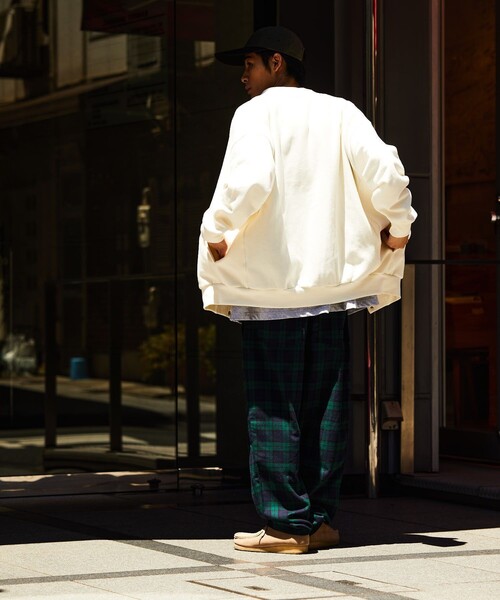 FREAK'S STORE（フリークスストア）の「【ワッペン付属】タックテーパード イージーパンツ/コーデュロイ/チノ（チノパンツ・メンズ・レオパード/その他15/ゴールド/ライトグレー/インディゴブルー/その他9/オフホワイト/ナチュラル/ネイビー/ブラウン/ダークブラウン/オリーブ/チャコールグレー/キャメル/ブラック/ベージュ/グレー・SMALL/MEDIUM/LARGE）」の20枚目の写真