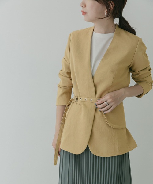 KBF+（ケービーエフプラス）の「KBF+　デザインベルトノーカラージャケット∴（ノーカラージャケット・レディース・ベージュ・ONE）」の10枚目の写真
