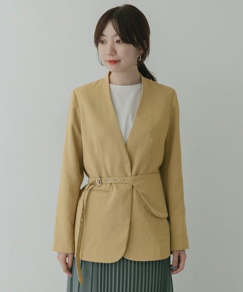 KBF+（ケービーエフプラス）の「KBF+　デザインベルトノーカラージャケット∴（ノーカラージャケット・レディース・ベージュ・ONE）」の8枚目の写真