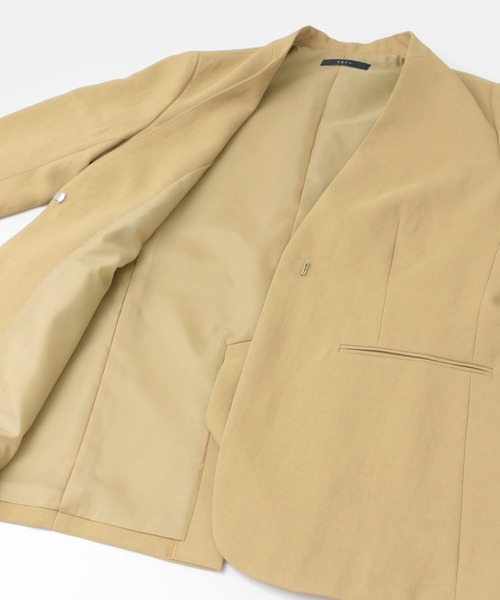 KBF+（ケービーエフプラス）の「KBF+　デザインベルトノーカラージャケット∴（ノーカラージャケット・レディース・ベージュ・ONE）」の7枚目の写真