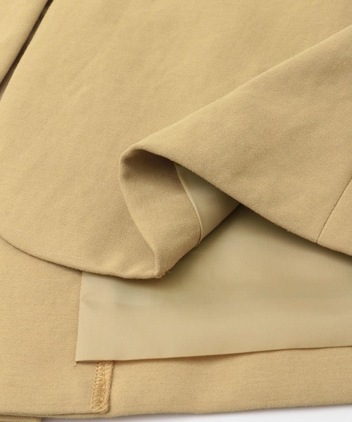 KBF+（ケービーエフプラス）の「KBF+　デザインベルトノーカラージャケット∴（ノーカラージャケット・レディース・ベージュ・ONE）」の3枚目の写真