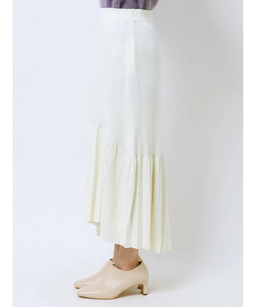 ELENDEEK（エレンディーク）の「リブ&プリーツニットスカート（スカート・レディース・ブラック/パープル/オフホワイト/ブルー・FREE）」の7枚目の写真