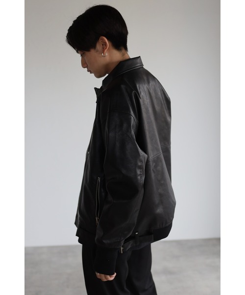 CREARE -LINO-（クレアーレリノ）の「フェイクレザー ビックシルエット 比翼ブルゾン<ユニセックス>（ライダースジャケット・メンズ・ブラック/ダークブラウン・L/M）」の4枚目の写真