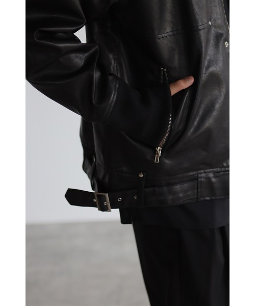 CREARE -LINO-（クレアーレリノ）の「フェイクレザー ビックシルエット 比翼ブルゾン<ユニセックス>（ライダースジャケット・メンズ・ブラック/ダークブラウン・L/M）」の8枚目の写真
