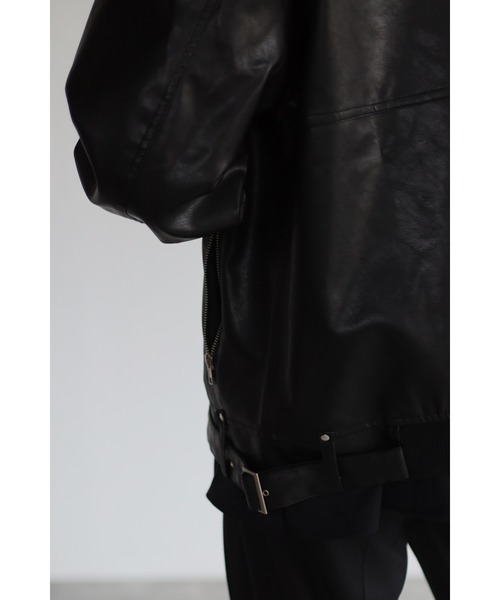 CREARE -LINO-（クレアーレリノ）の「フェイクレザー ビックシルエット 比翼ブルゾン<ユニセックス>（ライダースジャケット・メンズ・ブラック/ダークブラウン・L/M）」の10枚目の写真