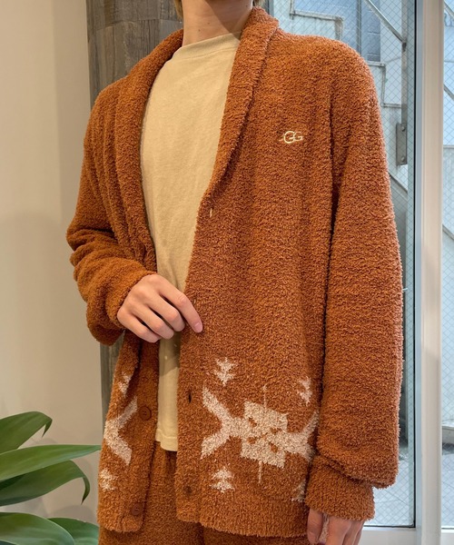 UGG(アグ)の「UGG@mos グラフィック インターシャ カーディガン / アグ グラフィック インターシャ カーディガン(カーディガン/ボレロ・レディース・ブラウン/グレー・M/L)」の4枚目の写真