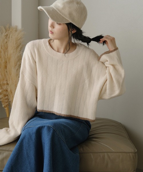 Bab(バブ)の「【WEB限定】バックラウンドバイカラーショートニット(ニット/セーター・レディース・ブラック/アイボリー/ラベンダー・FREE)」の12枚目の写真