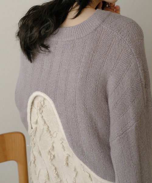 Bab(バブ)の「【WEB限定】バックラウンドバイカラーショートニット(ニット/セーター・レディース・ブラック/アイボリー/ラベンダー・FREE)」の7枚目の写真