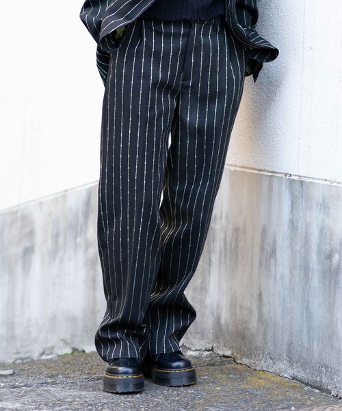 X-girl（エックスガール）の「BARBED WIRE PINSTRIPE PANTS（その他パンツ・レディース・ライトブルー/ブラック・S/M/XS）」の2枚目の写真