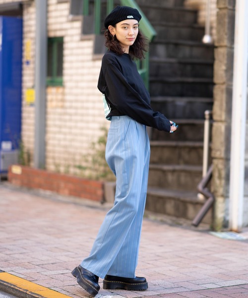 X-girl（エックスガール）の「BARBED WIRE PINSTRIPE PANTS