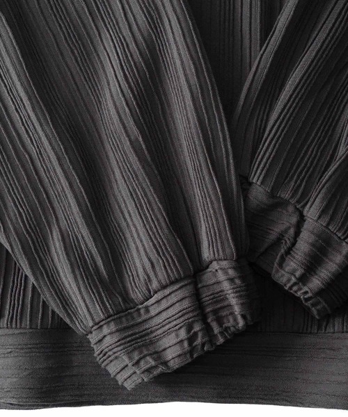 SHAREEF（シャリーフ）の「RIPPLE STRIPE HIGH-NECK L/S（Tシャツ/カットソー・メンズ・ブラック/ホワイト系その他/チャコール・1/2/3）」の7枚目の写真