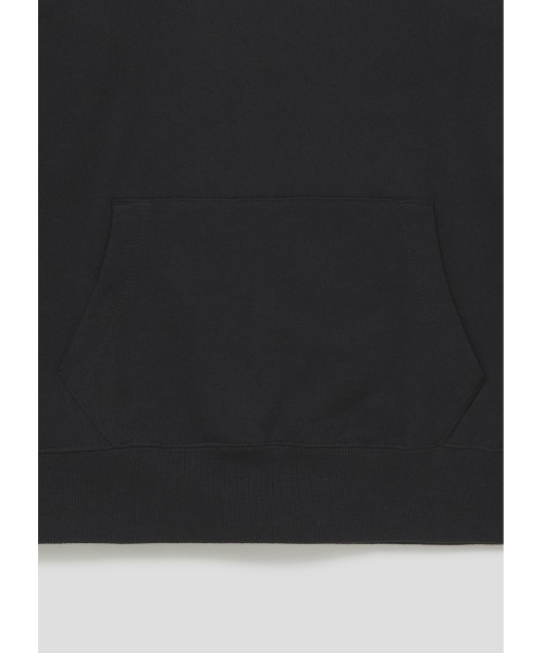 Design Tshirts Store graniph（デザイン　ティーシャツ　ストア　グラニフ）の「グレムリン ロゴ(グレムリン)｜コラボスウェット（スウェット・メンズ・ブラック・SMALL/MEDIUM/LARGE/X-LARGE）」の4枚目の写真