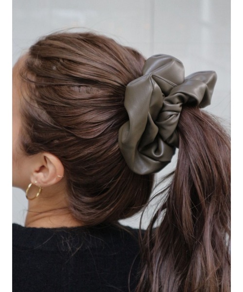 TRUNC（トランクエイティーエイト）の「Leather ChouChou（シュシュ・レディース・ベージュ/カーキ/アイボリー・FREE）」の14枚目の写真