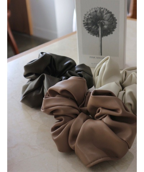 TRUNC（トランクエイティーエイト）の「Leather ChouChou（シュシュ・レディース・ベージュ/カーキ/アイボリー・FREE）」の21枚目の写真