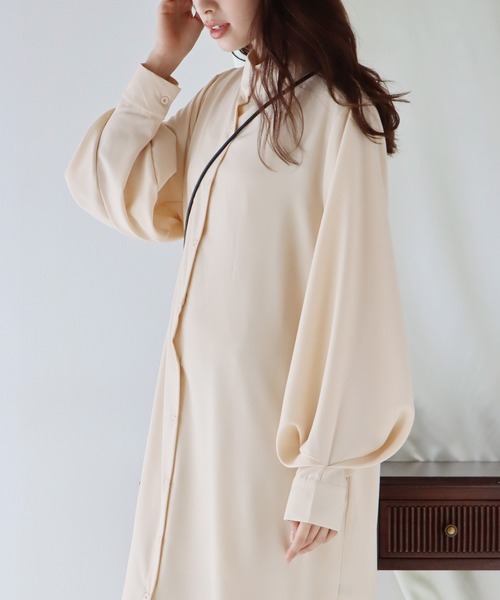 BLUEEAST（ブルーイースト）の「ボリュームスリーブシャツワンピース（シャツワンピース・レディース・アイボリー/ブラック/ブルー・MEDIUM）」の4枚目の写真