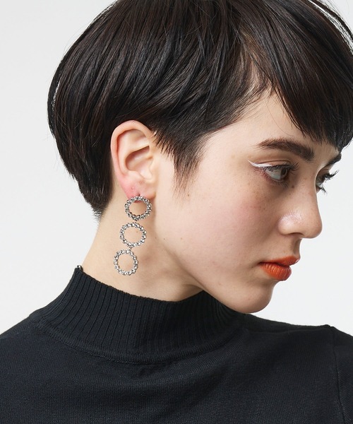 Narcissus（ナルシス）の「【Narcissus】3連ビジューピアス（ピアス（両耳用）・レディース・シルバー/ゴールド・FREE）」の6枚目の写真